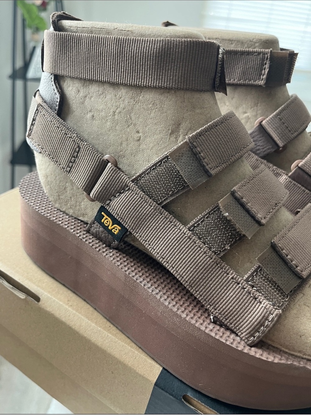 NWOT Teva Mevia Platform Sandals in Army Green size 10 - Picture 6 of 6